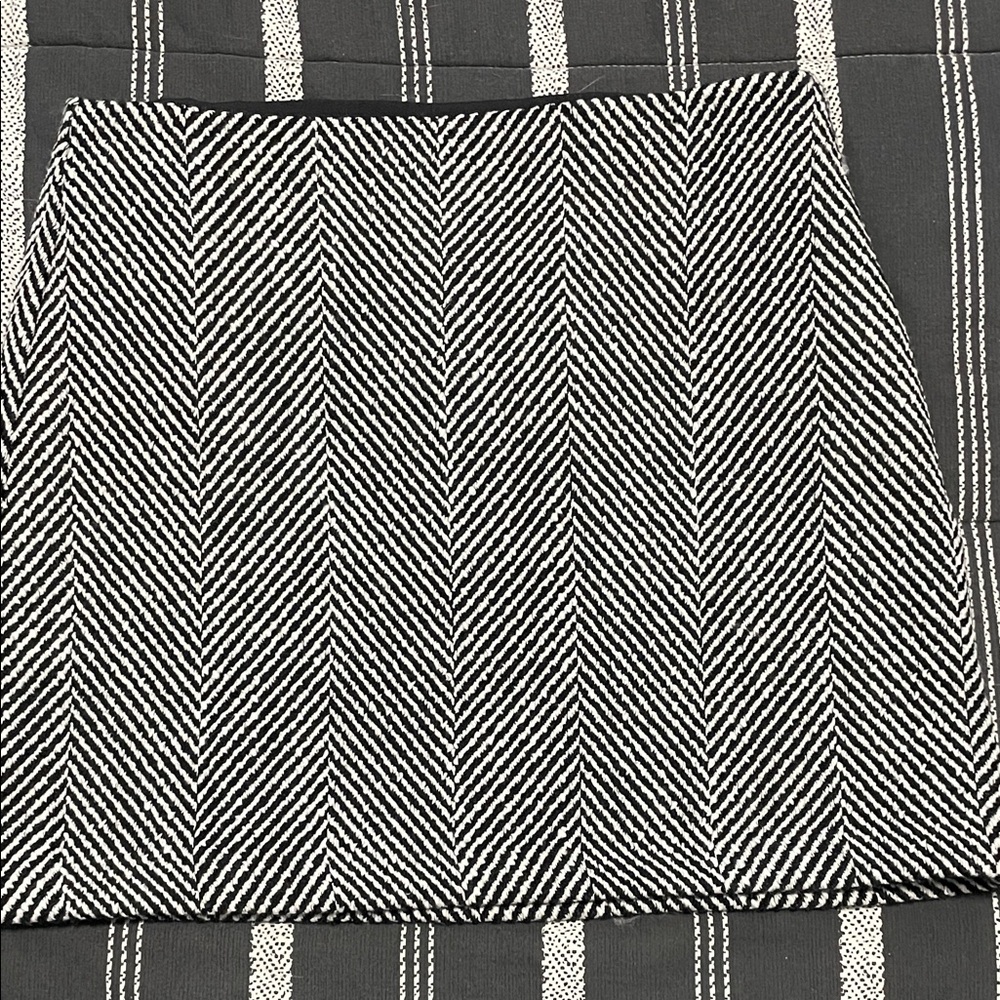 LOFT Black and White Skirt